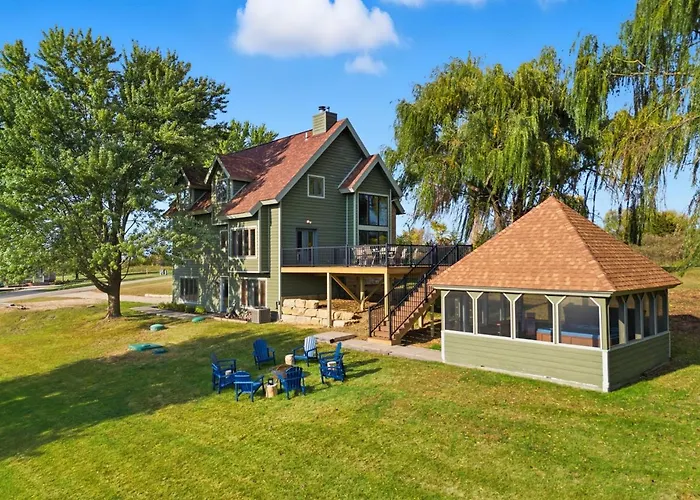 5br Galena Retreat Hot Tub Game Holiday home Guilford
